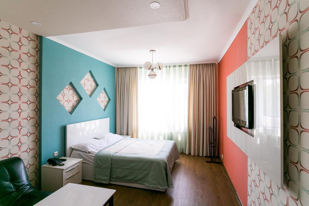 Delphin Guest House Bischkek Exterior foto